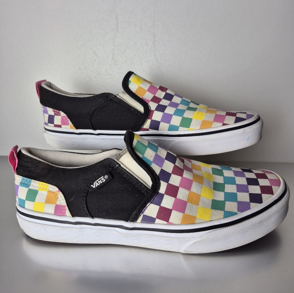 VANS RAINBOW Slip-on. Size Y4.5. Used. Good Conditions.